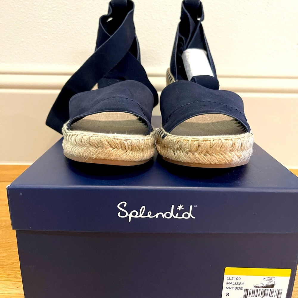 Splendid navy wedges size 8.  Malissa